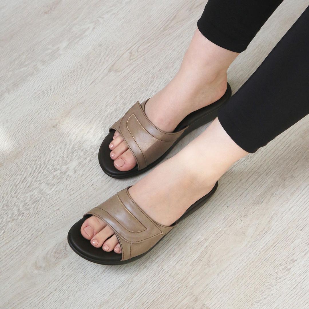9863-36 CEYO TURKISH ANATOMICAL SANDAL - HadiShop.Ae